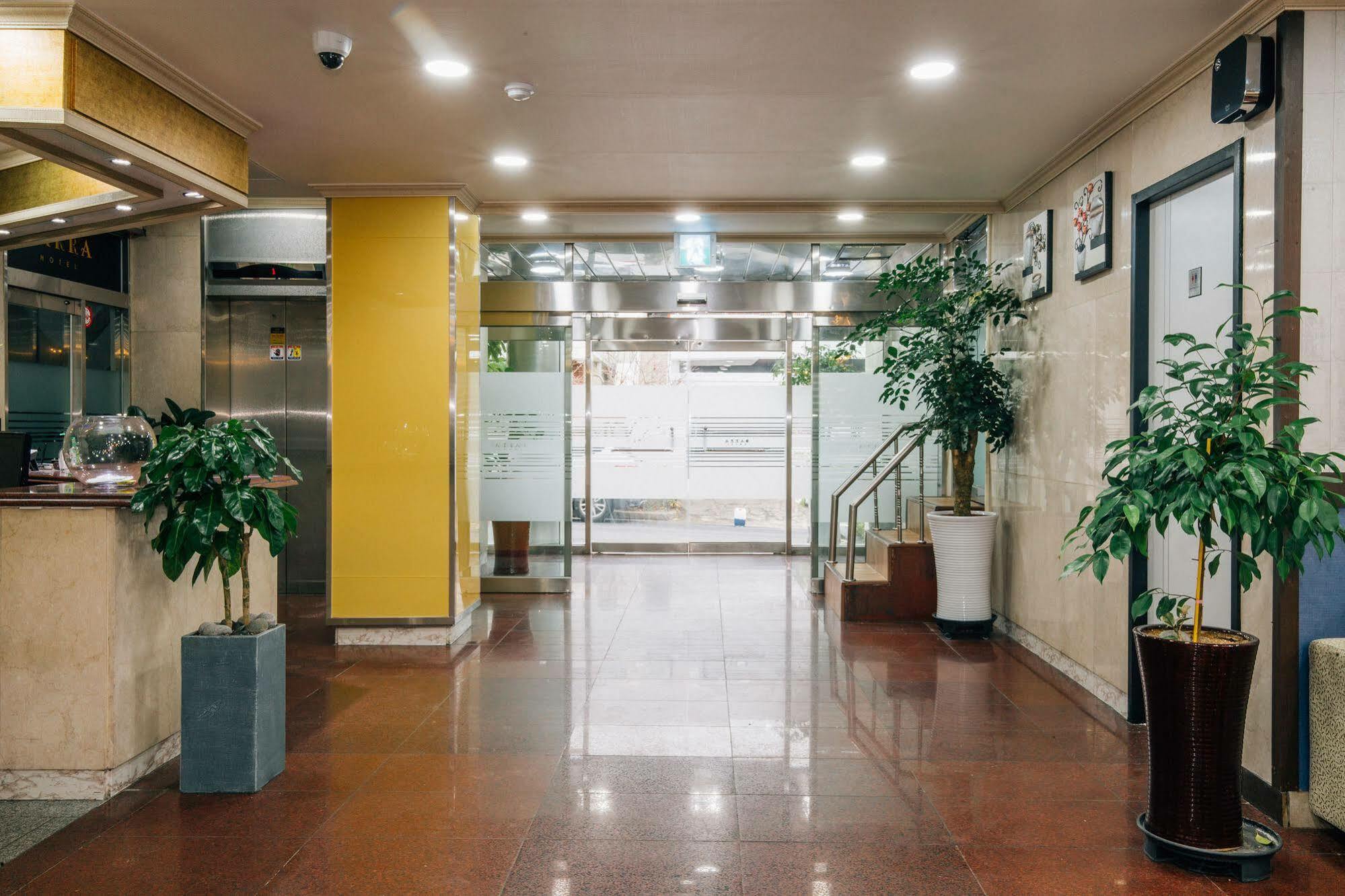 Oakra Hotel Чеджудо Экстерьер фото
