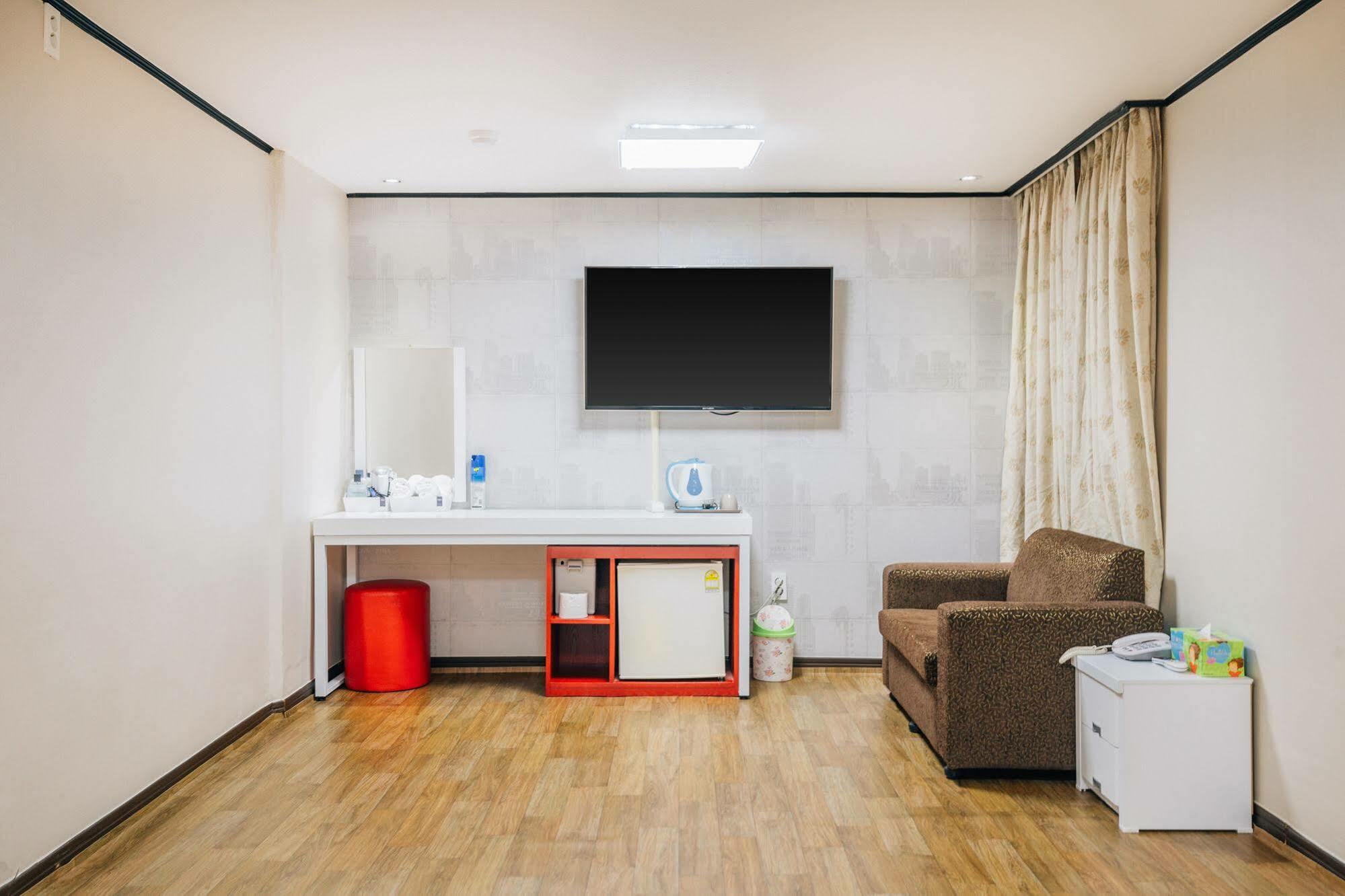 Oakra Hotel Чеджудо Экстерьер фото
